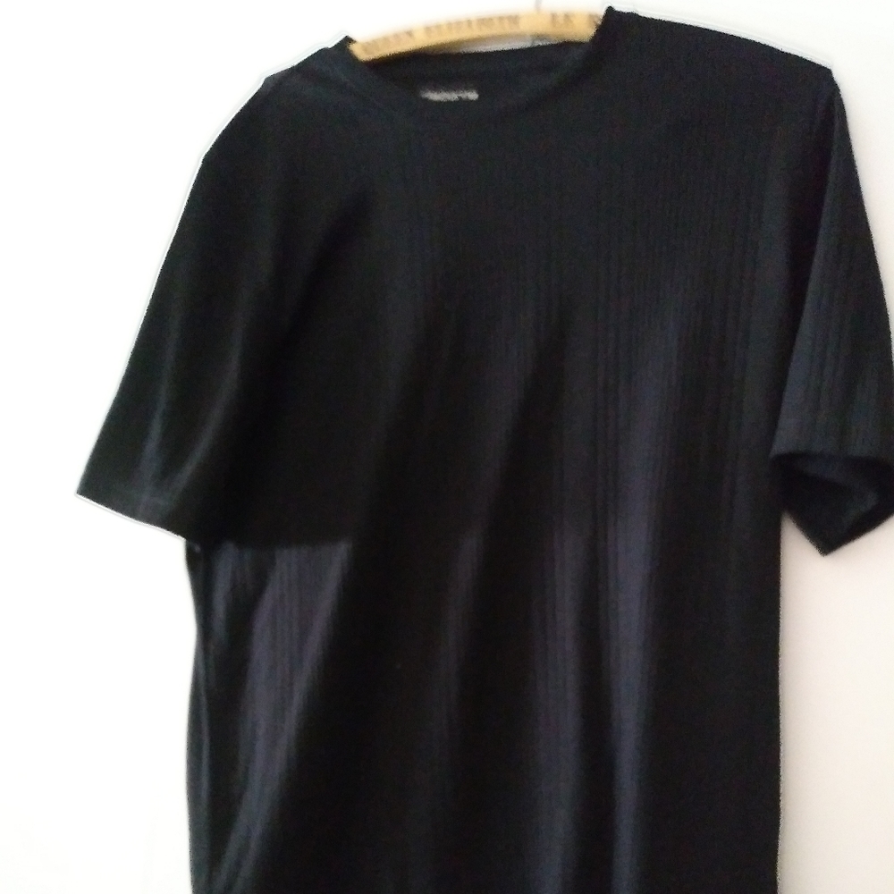 Claiborne top